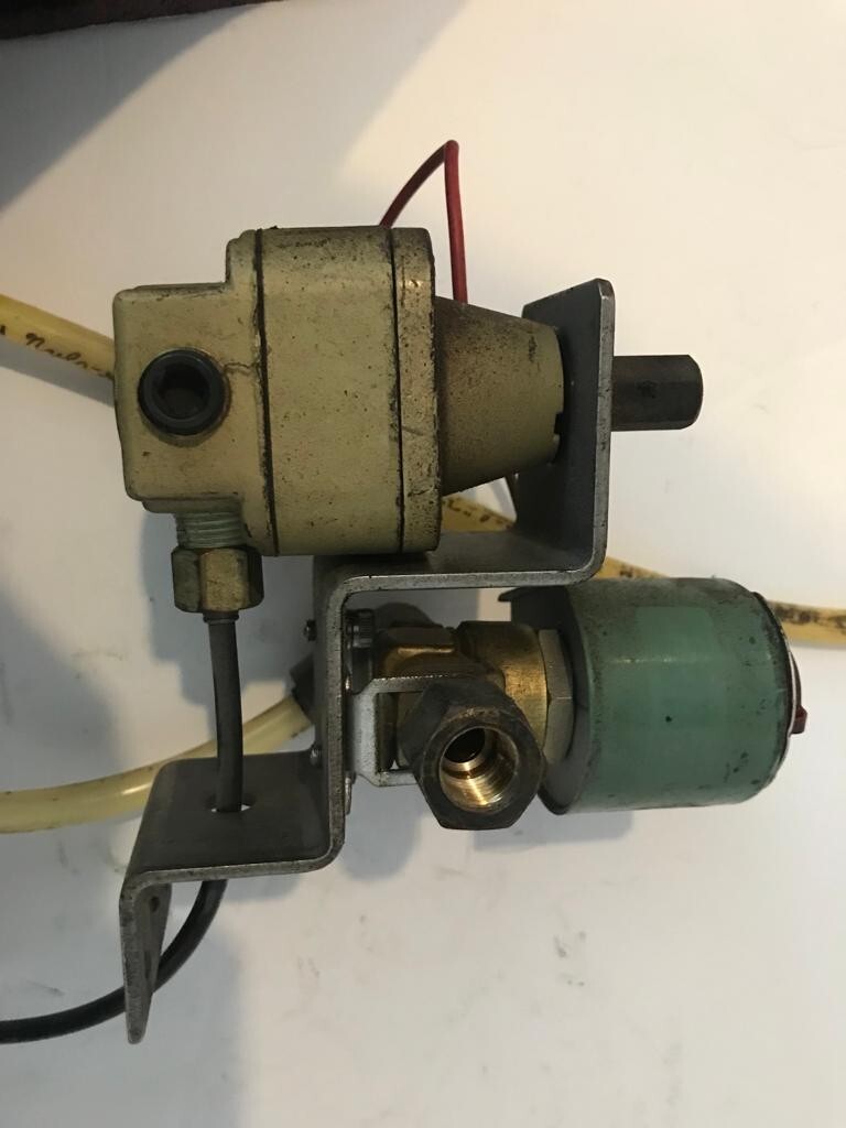 Valvola Regolatrice Pressione NORGREN 11-018-100 1/4 NPT 150 Psi – Nuova