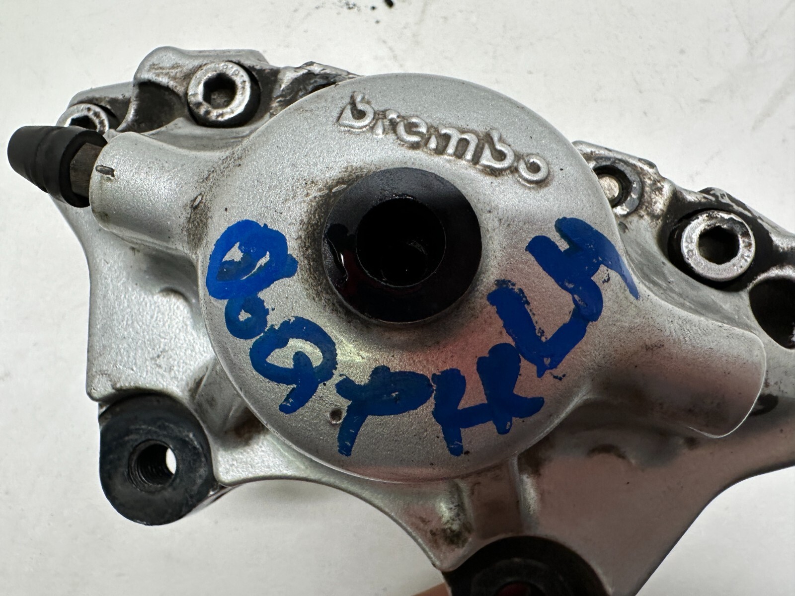 H40460 2003-2008 MASERATI QUATTROPORTE M139 REAR BRAKE CALIPER BREMBO LH Side
