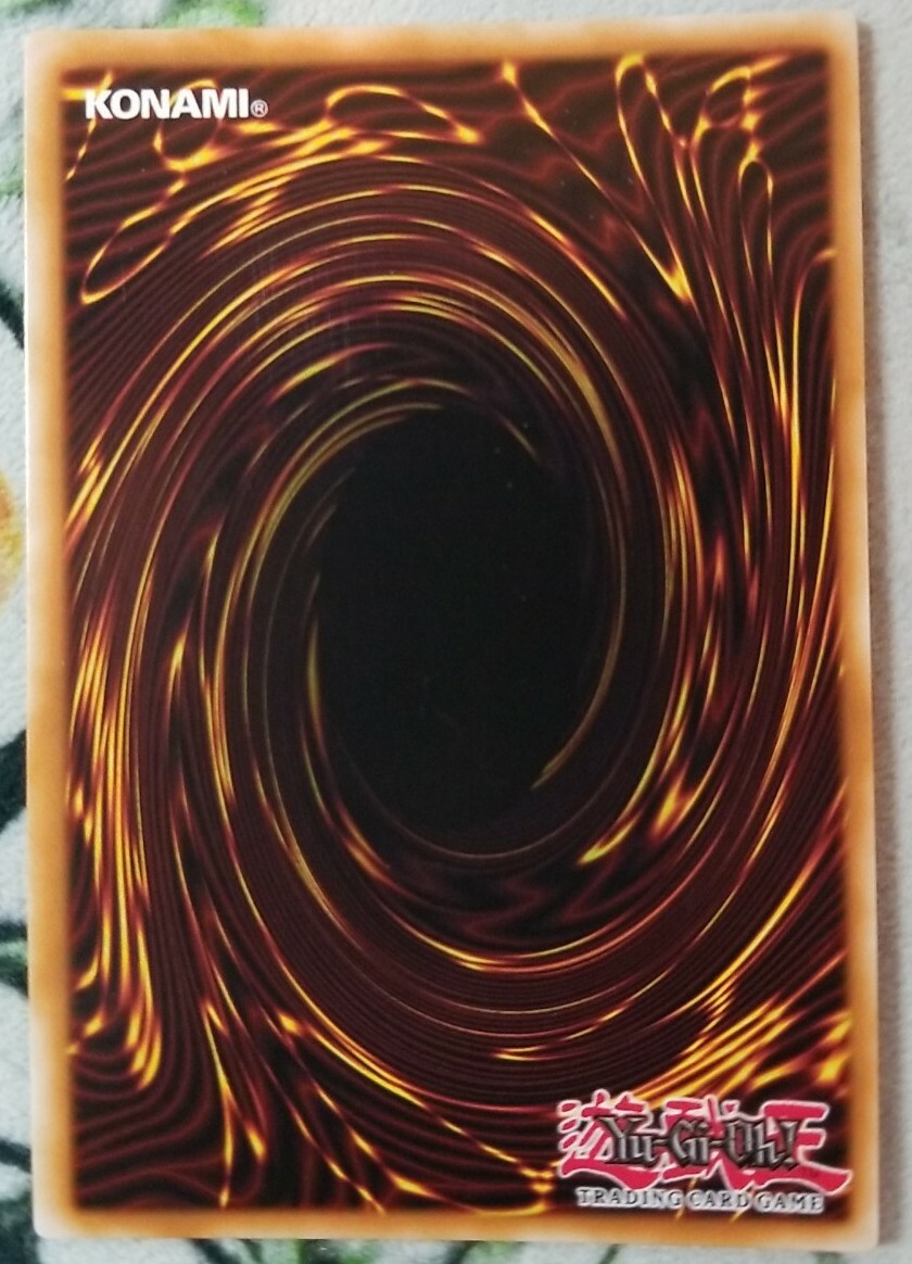 Dark Magician CT13-EN003 Ultra Rare Limited Edition Yugioh