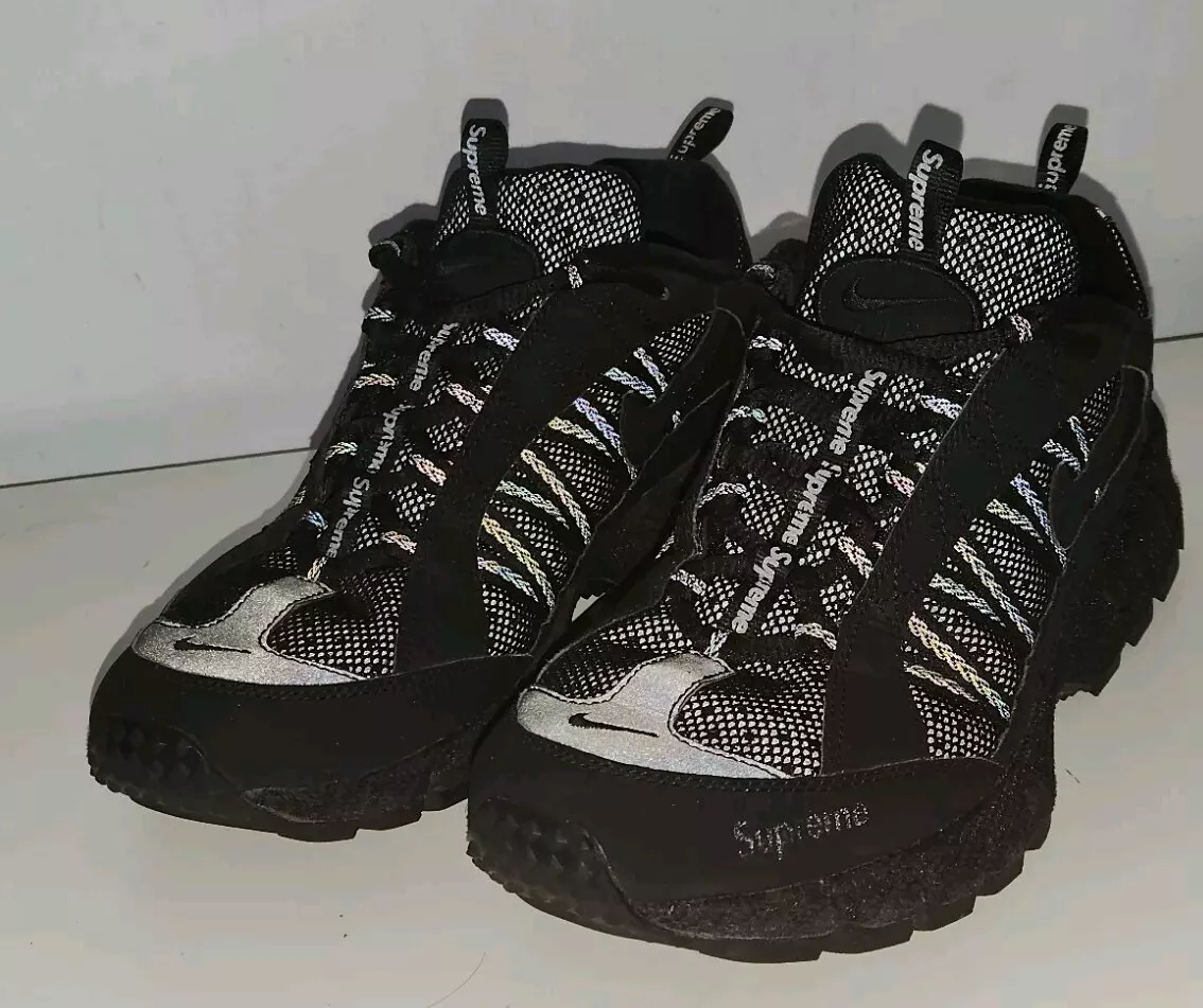 Lot baskets FW17 Supreme x Nike Air Humara '17 noir US 10,5 UK 9,5 EU 44,5