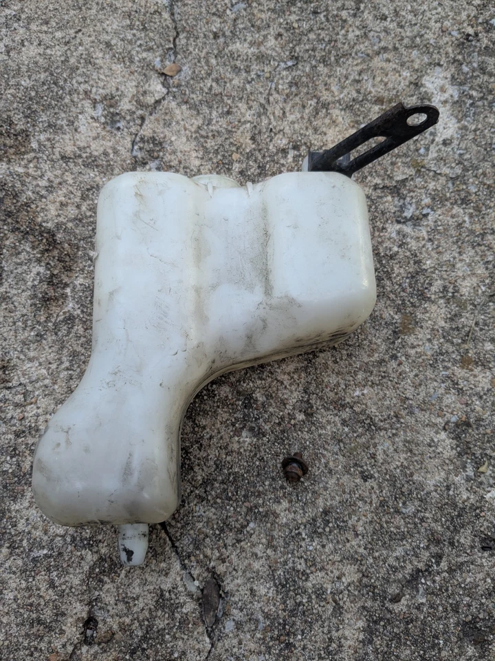 Depósito de refrigerante radiador motor Toyota RAV4 96-00 Foto 2 de 4