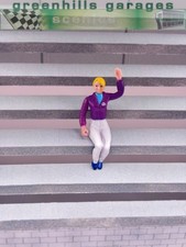 F354 - Greenhills Scalextric Carrera Painted Trackside Seated Spectator 1.32 Sca