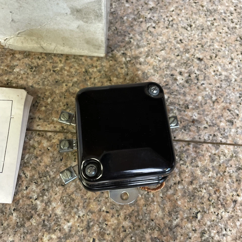 Regulador de voltaje de tierra POS eléctrico NOS ACE VR-13911 6 voltios NUEVO en caja Foto 4 de 4