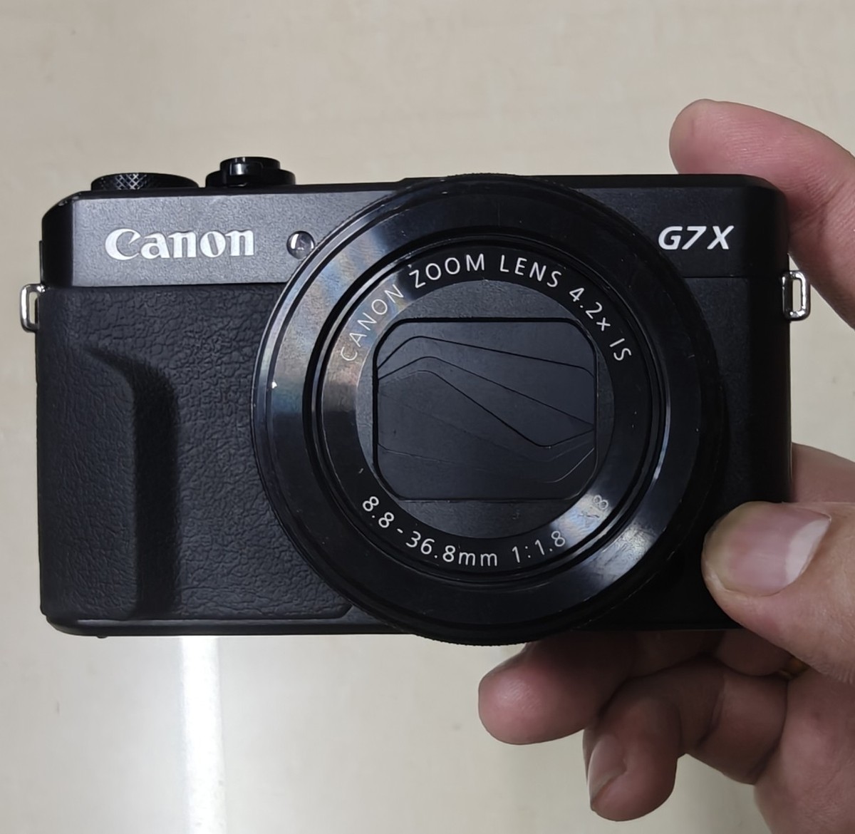 Canon PowerShot G7 X Mark II 20.1 MP Compact Digital Camera
