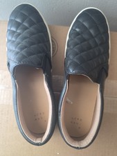 A New Day Womens Quilted Sneakers Shoes Olive Green Slip On Reese Size 7.5
