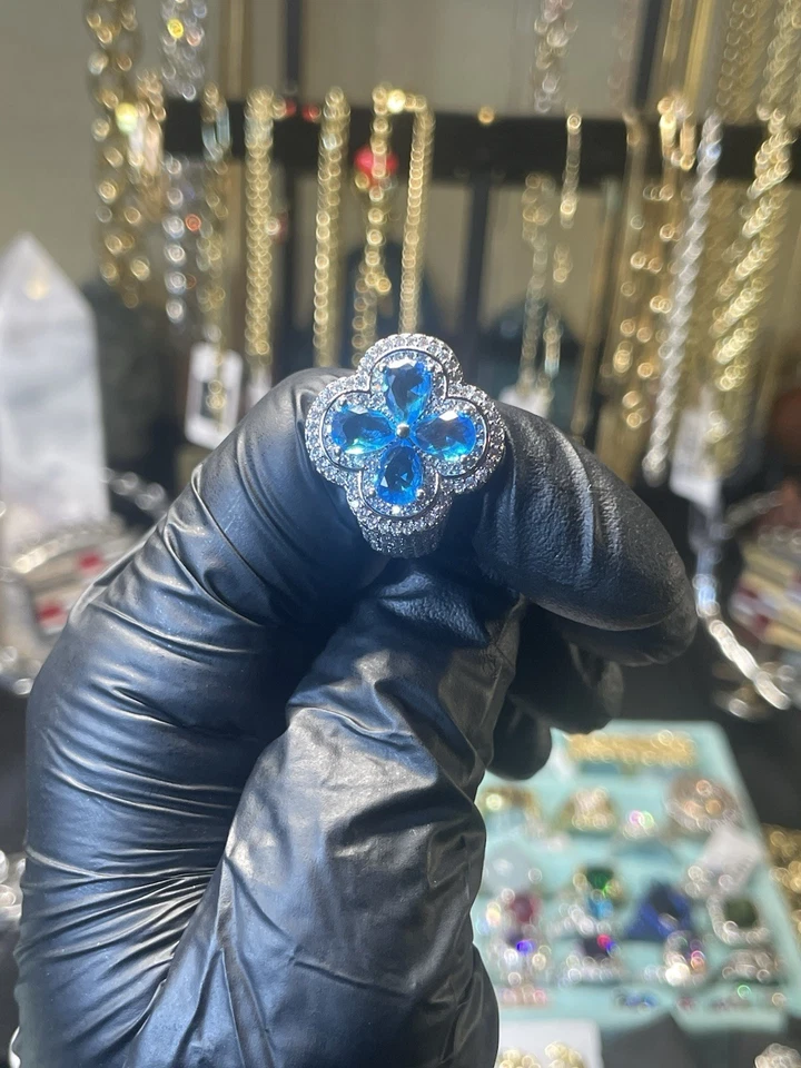 14K White Gold Filled Blue Clover Ring & Smiley Face Stud Earrings Set - Size 8 - Image 2 of 4