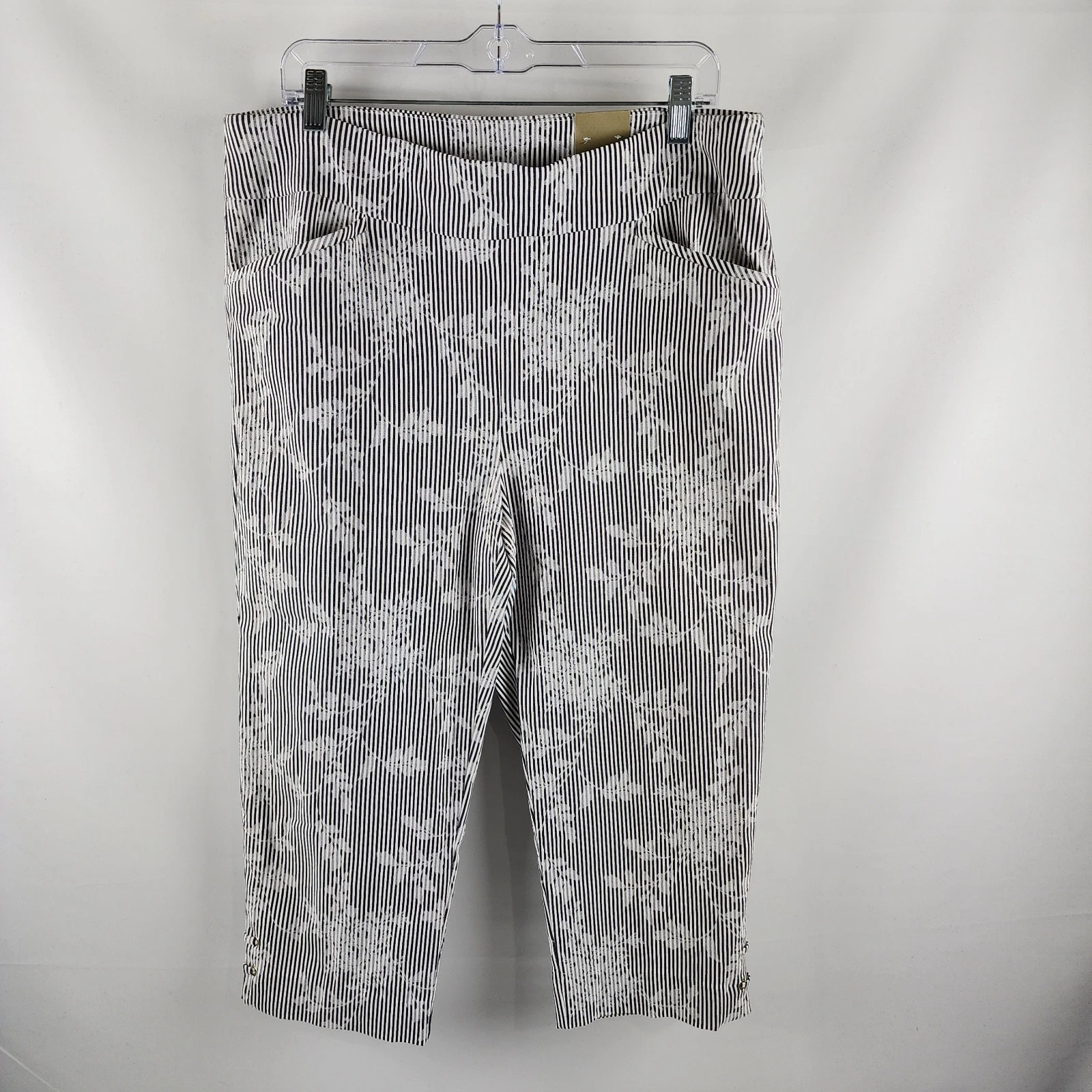 Chicos Pant Womens 14 Multi Stripe Perfect Stretch Josie Slim Capri (34x21) NWT