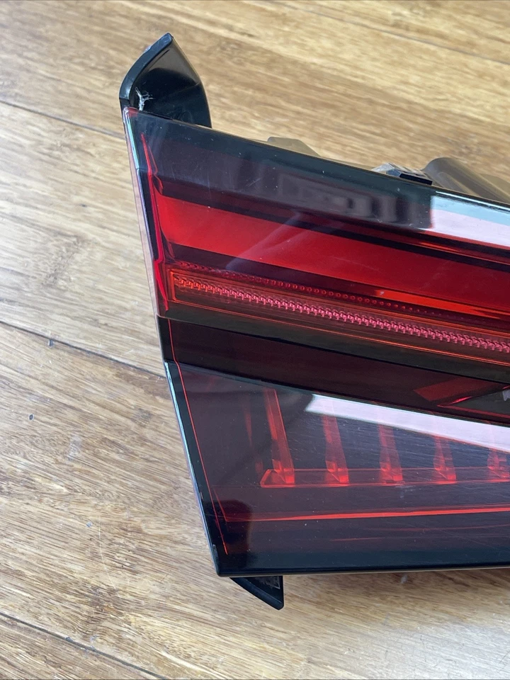 Luz trasera izquierda interior Audi RS5 F5 2018-2019 8W6945093F fabricante de equipos originales Foto 4 de 4