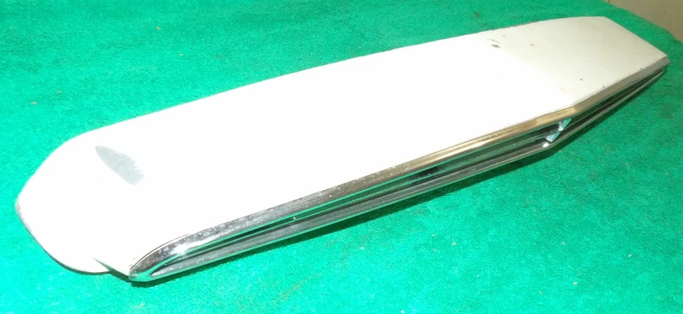 1964 1965 Ford Thunderbird ОРИГИНАЛЬНЫЙ ПЕРЕДНИЙ КАПОТ ВОЗДУХОЗАБОРНИК ОБОДОК И РЕШЕТКА ОРНАМЕНТ - Изображение 3 из 4