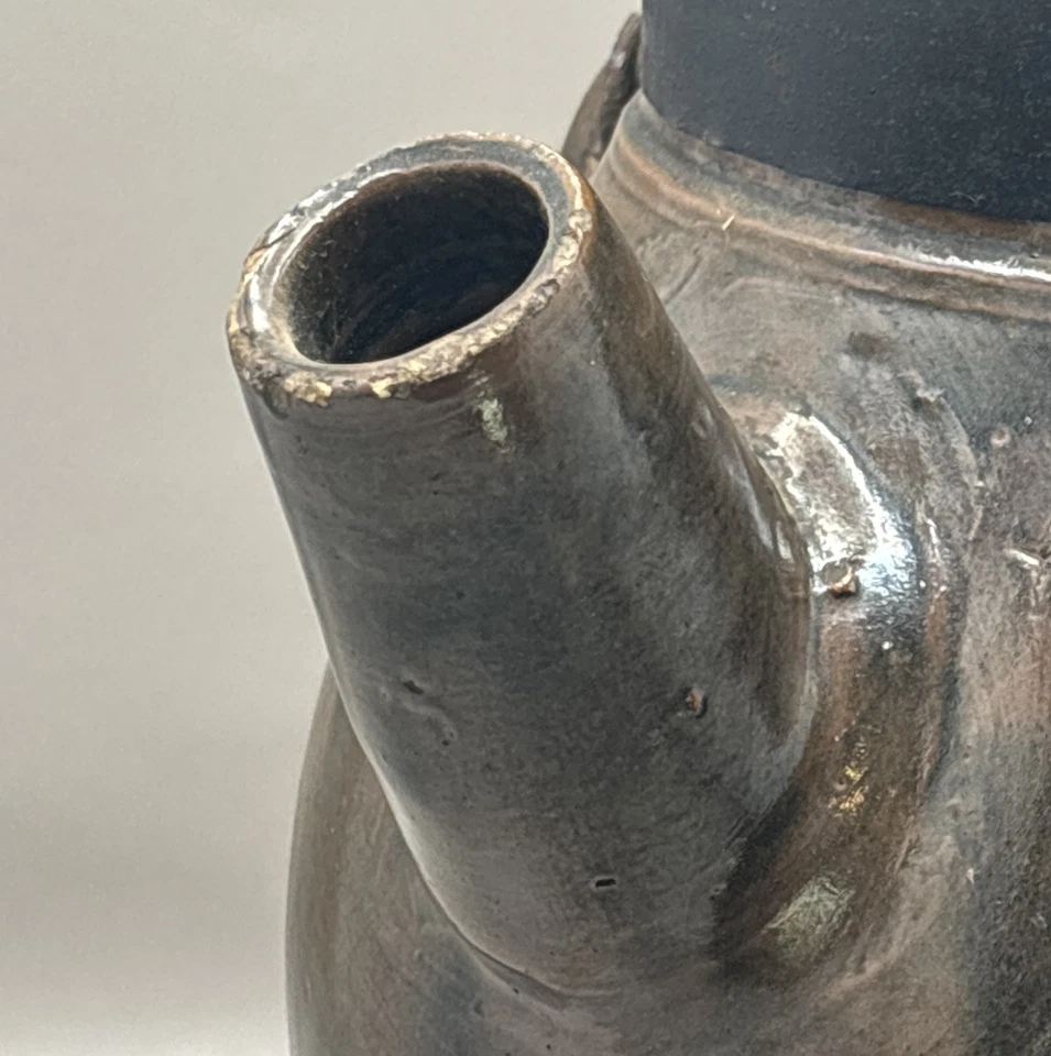 Primitive Stoneware Batter Jug Crock Metal Lid Wood Handle Brown Glaze - Image 3 of 4