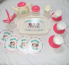 25 Piece 1994 cabbage patch kids best friends plastic Tea Set 