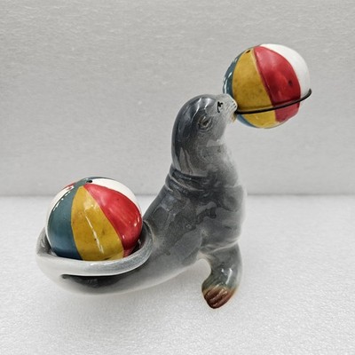 Vtg Ceramic Seal Balancing Circus Balls Salt & Pepper Shakers, A Mark Exclusive 