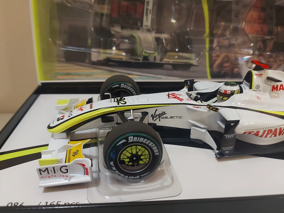 Minichamps 1:18 F1 Brawn Gp BGP001 World Champion 2009 Jenson Button - Immagine 2 di 4