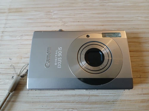 Canon Ixus 90 IS 10MP Compact Retro Digital Camera.