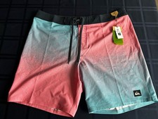 Quicksilver Men s Surf silk Straight Leg Size 38 Mid Length 19 Swim Shorts NWT