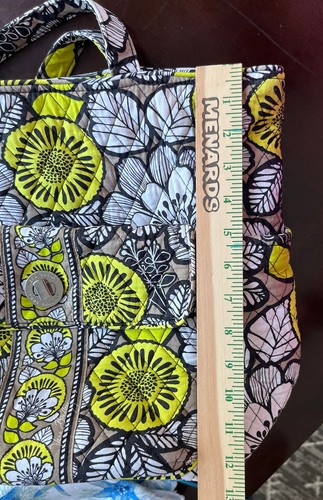 Borsa Vera Bradley grande con cerniera e tasca a levetta in borsa per pannolini motivo limone - Foto 17 di 19