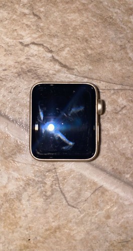 Apple Watch Series 2 38mm gold - Picture 4 of 4