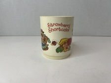 VINTAGE 1980's DEKA STRAWBERRY SHORTCAKE DOLL PLASTIC BERRY MUG / DRINKING CUP
