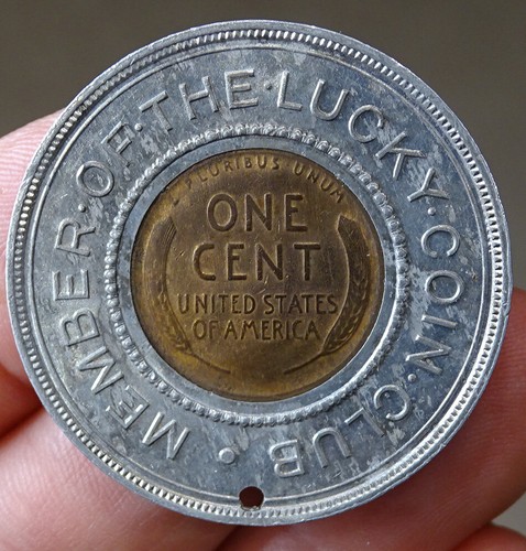 1929 ENCASED CENT Wheat Penny GOOD LUCK Token / LUCKY COIN CLUB Philadelphis - Picture 2 of 2
