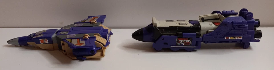 Vintage G1 Decepticon Triple Changer Bundle: Astrotrain & Blitzwing - Incomplete - Image 4 of 4