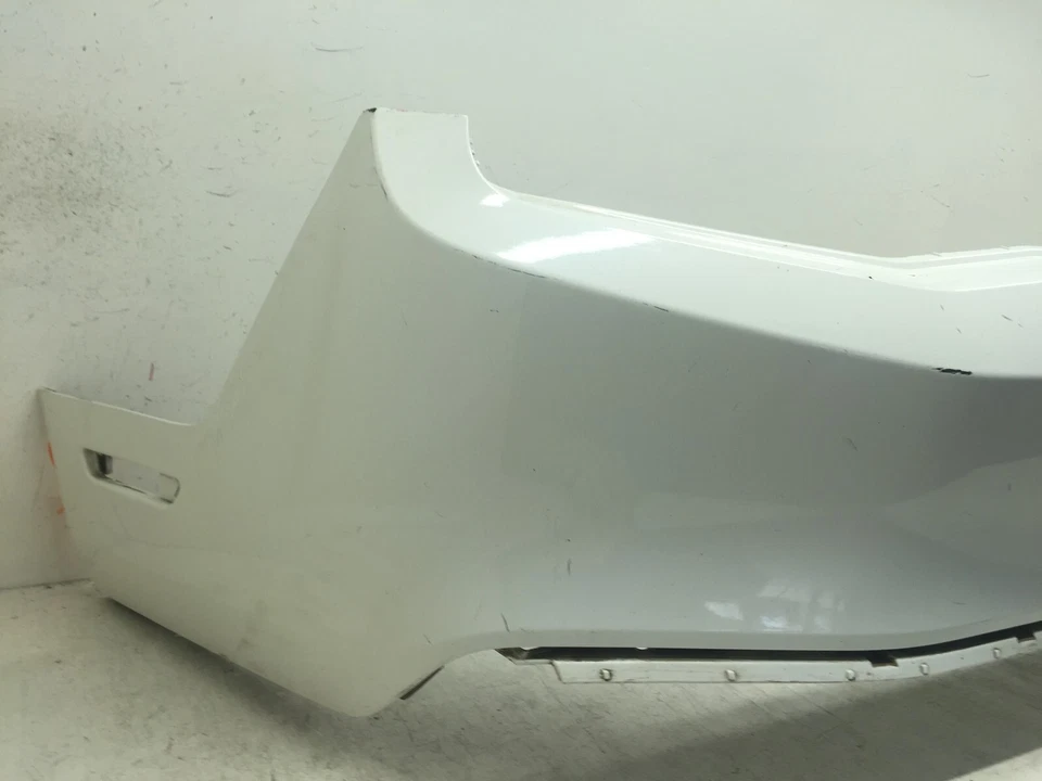 Cubierta de parachoques trasero Ford Mustang 2010 2011 2012 AR33-17D781-A OEM Foto 4 de 4