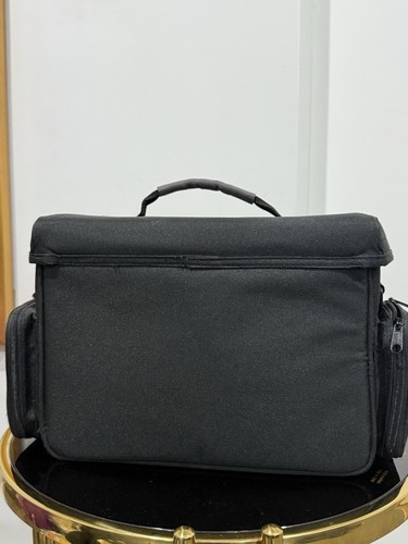 Vanguard Camera Bag In Black Universal - Picture 3 of 7
