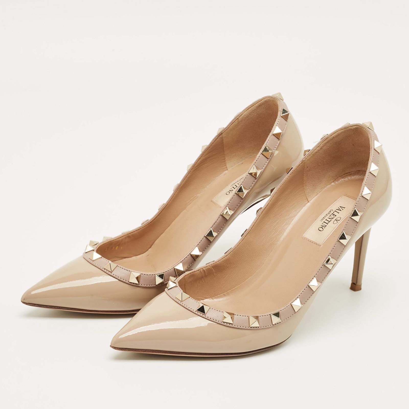 Valentino Beige Patent Leather Rockstud Pointed Toe Pumps Size 38.5 thumbnail 2