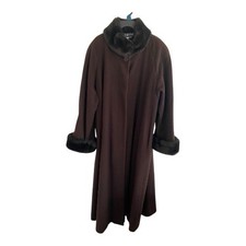 Vintage Steve By Searle Women's Size 10P brown Long Faux Fur USA made Classic