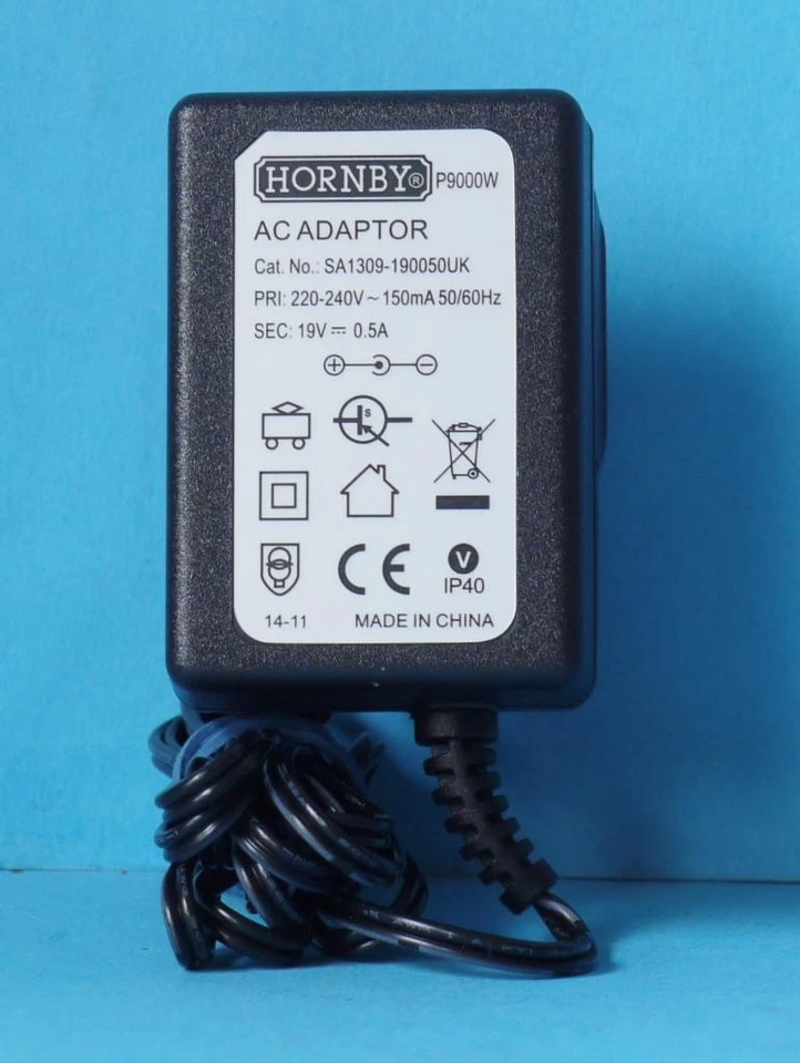 HORNBY R8250 CONTROLLER SCRATCHED & NO HORNBY LABEL+ P9000W TRANSFORMER - Image 2 of 3