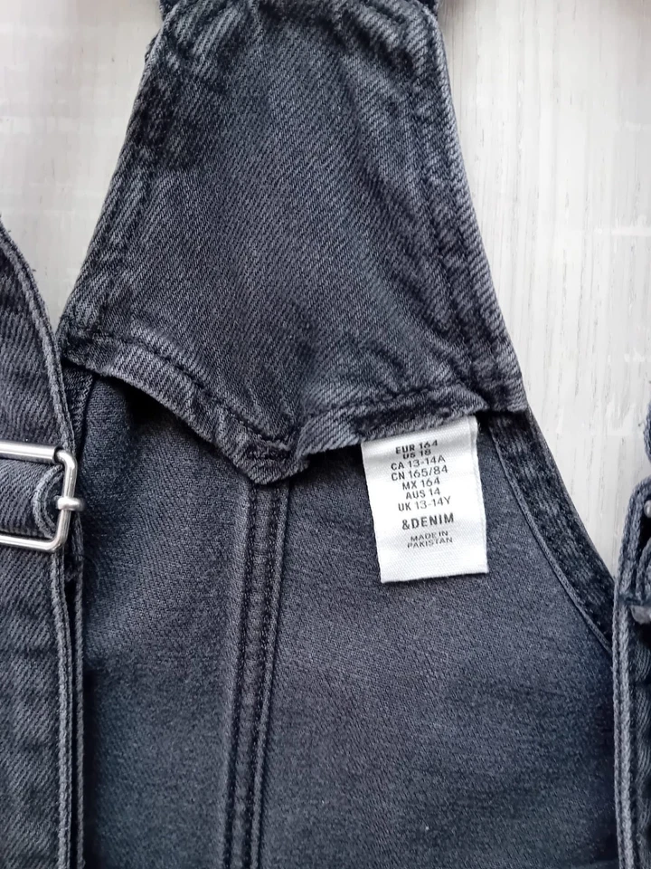 Latzjeanskleid von C&A, Gr. 164 (13-14 J.), schwarz - Bild 3 von 4