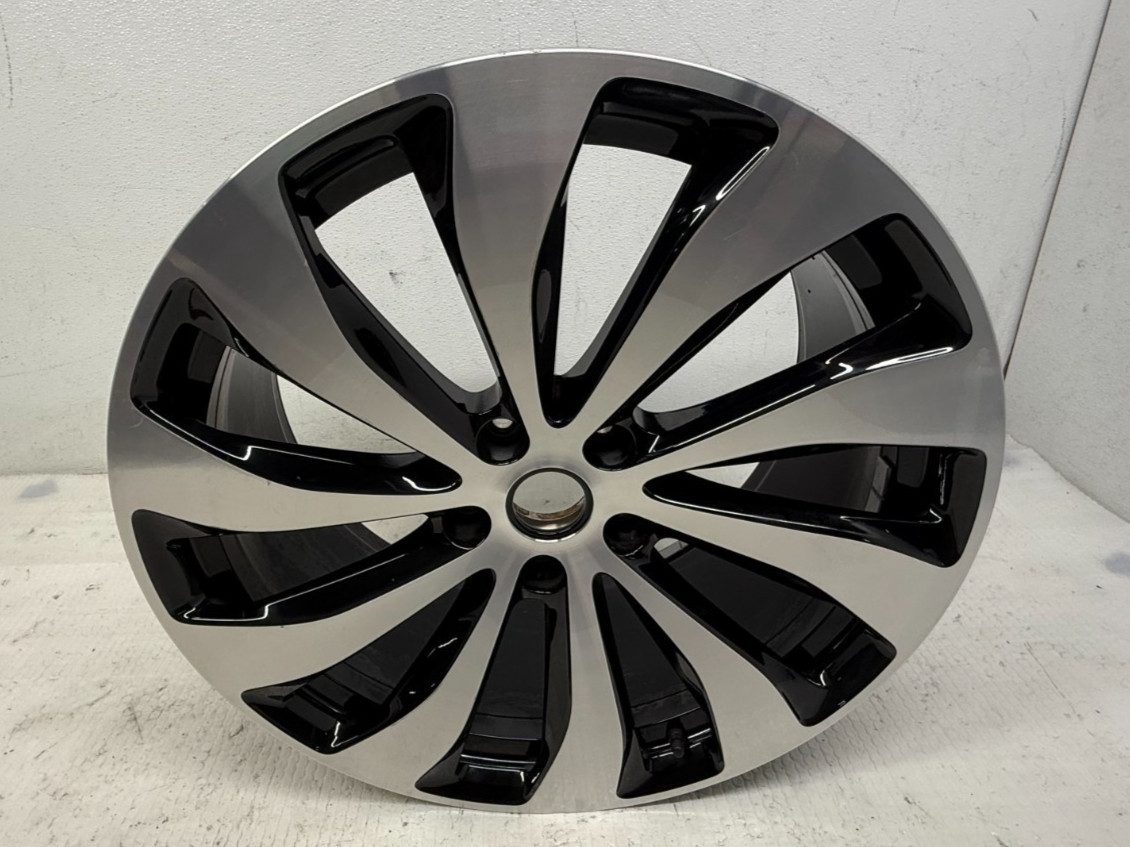 Bentley Continental Flying Spur 2019-2024 Rear Wheel