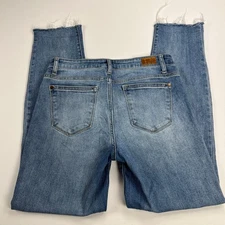 Judy Blue Relaxed Fit Ankle Jeans Raw Hem Mid Rise JB82222 Medium Wash Size 7/28