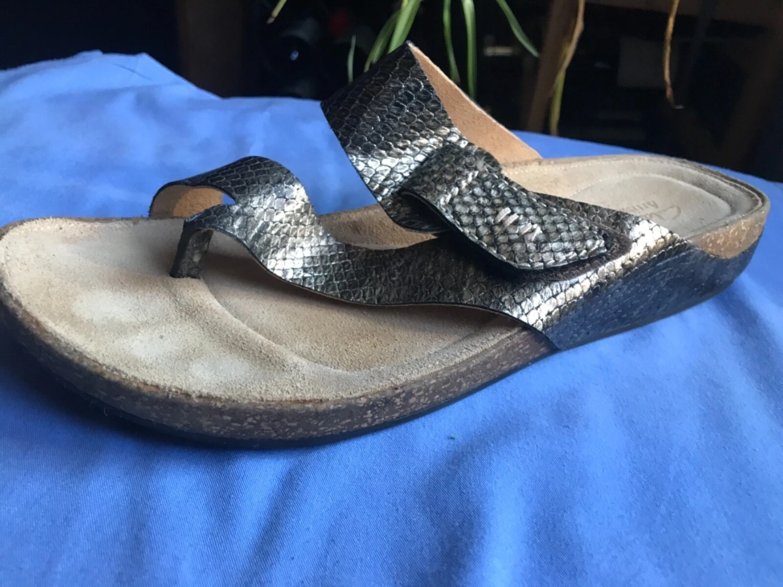 Sandali donna Clarks Artisan tanga slide marrone metallizzato taglia 10 pelle