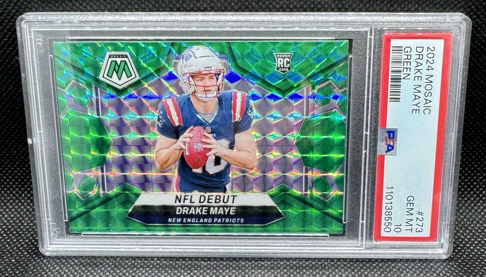 Drake Maye 2024 Mosaic NFL Debut Green Rookie RC #273 PSA 10 Patriots