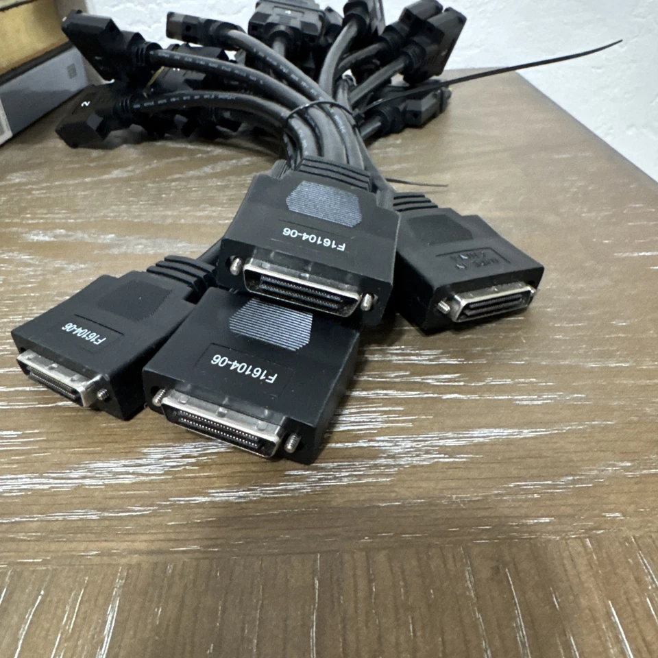 ADAPTADOR MATROX F16104-06 KX-20 CONECTOR DE VIDEO A QUAD 4 VÍAS DVI-I (DOBLE ENLACE) Foto 3 de 3