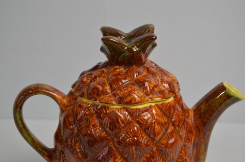 Vintage Ceramic Pineapple Teapot Tiki Room Collectible MCM Kitchen Serving - Picture 7 of 24