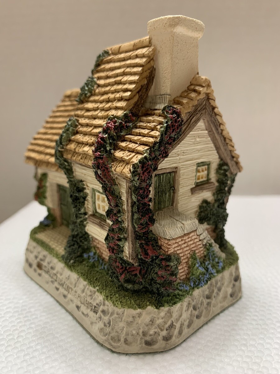 Vintage 1995 David Winter Cottage The Model Dairy Collectors Guild