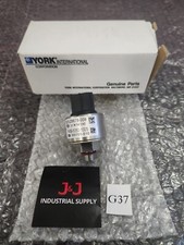     York International 025-28678-009 Pressure Transducer        SHIP WARRANTY