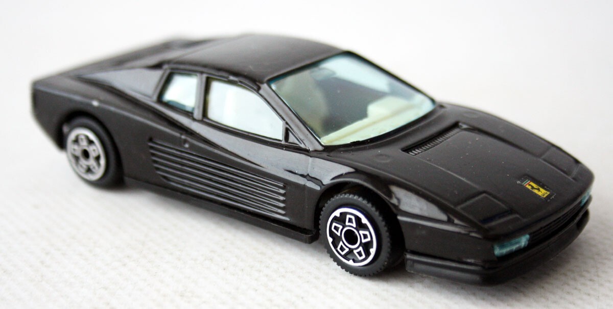 VINTAGE 80'S BBURAGO BLACK FERRARI TESTAROSSA 1:43 4157