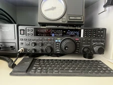 YAESU FT-950 HF 6 Six Meter Transceiver