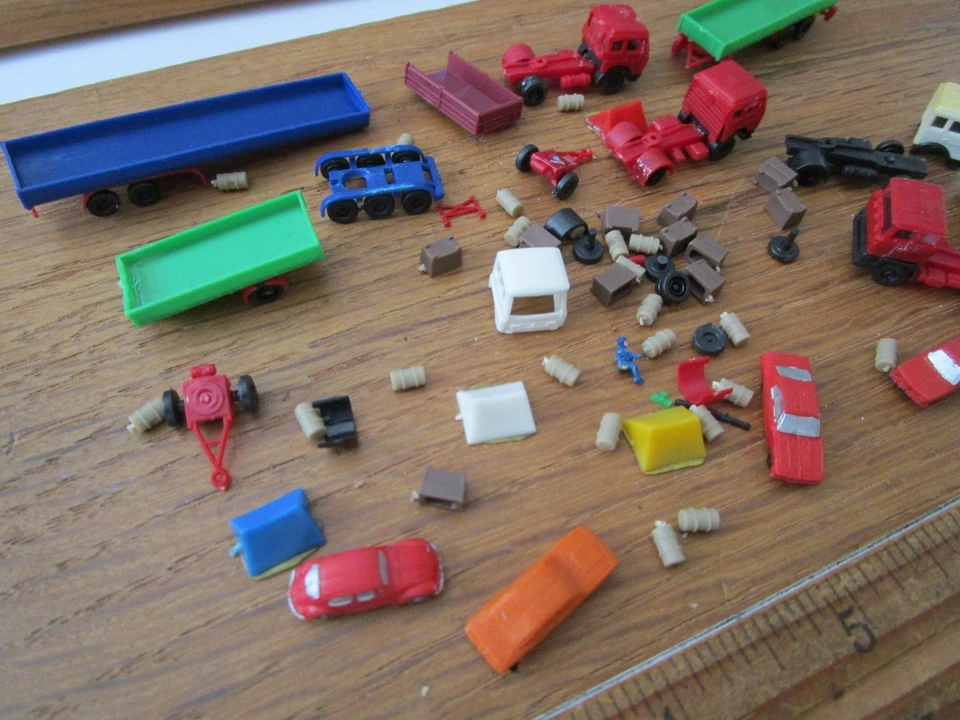 Huge Lot of Z Scale 1/220 Trucks Trailers Cars Vehicles Loads For Train Layout - Image 2 of 4