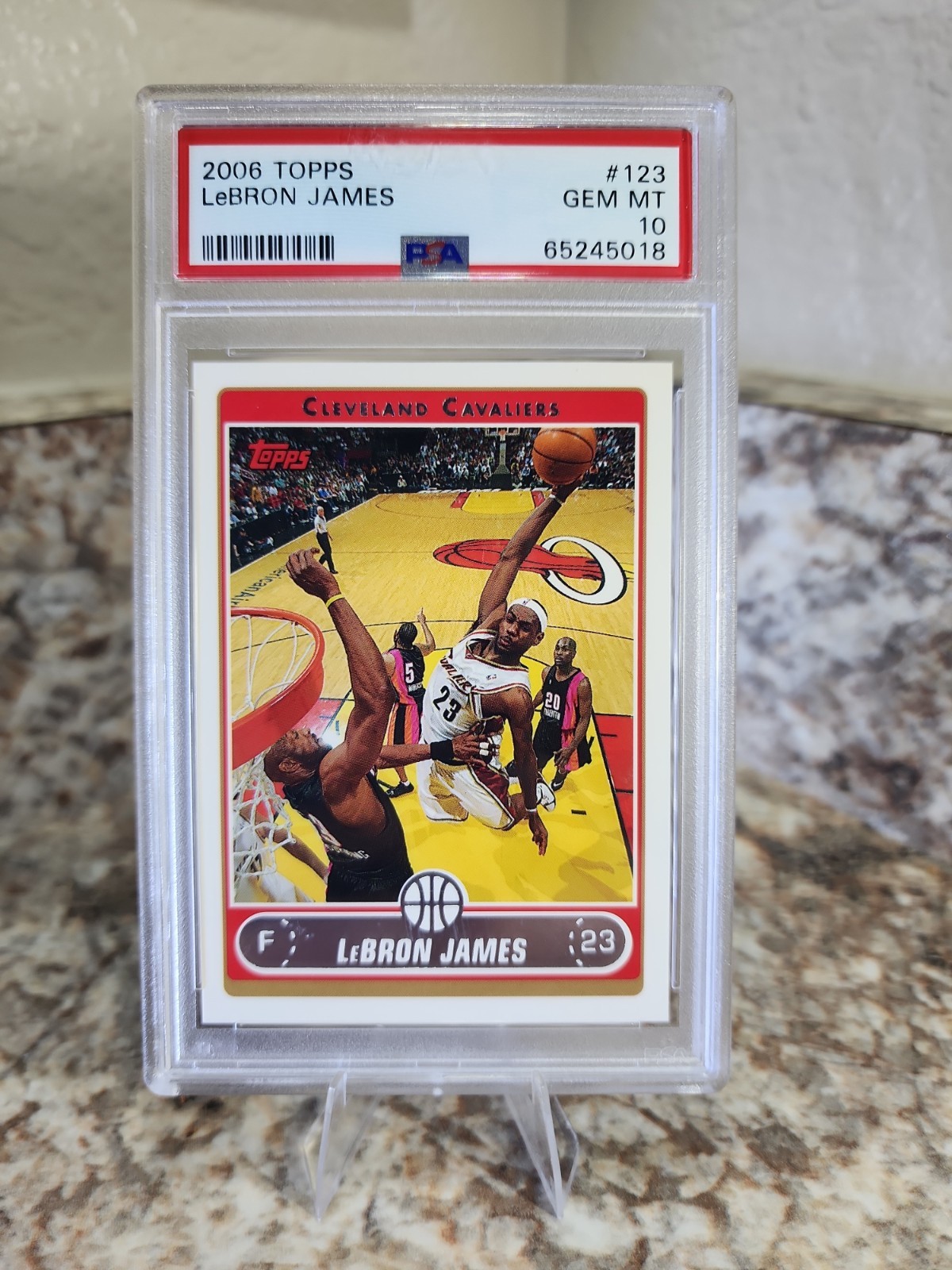 2006-07 Topps LeBron James #123 Cavaliers PSA 10 GEM MINT