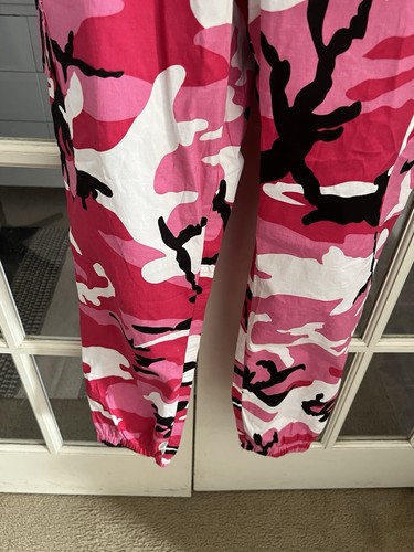 Womens Camo Cargo Pants. Size M - Picture 4 of 13