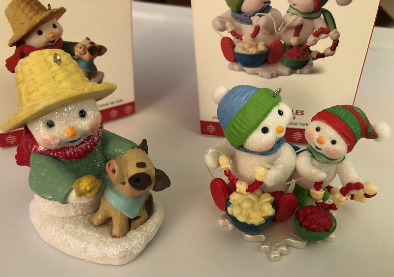 Hallmark Keepsake Garland & Giggles And Snow Buddies Ornaments