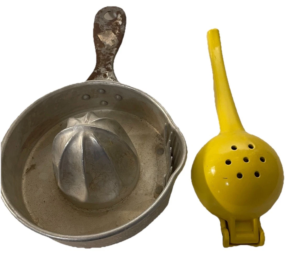 Vintage Kwicky Juicer Aluminum Citrus Reamer & Yellow Lemon Squeezer Lot