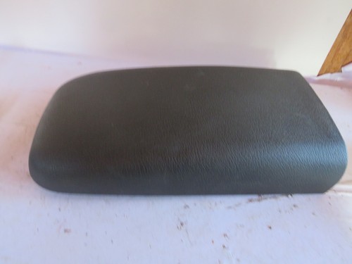 02-09 Chevy Trailblazer Center Console Arm Rest Console Lid