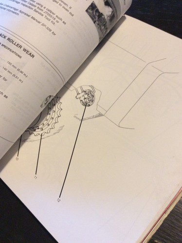 White John Deere 790D 790D-LC 892D-LC excavator service manual page with black line drawing of a gear and pulley system.