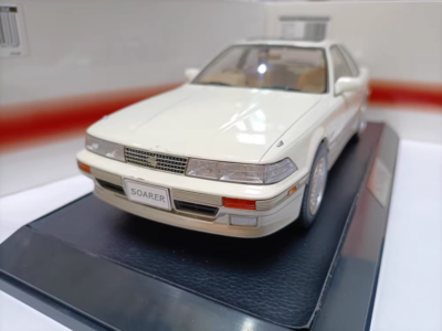 ミニカー 1/18 TOYOTA SOARA 3.0GT-LIMITED s-l400.png