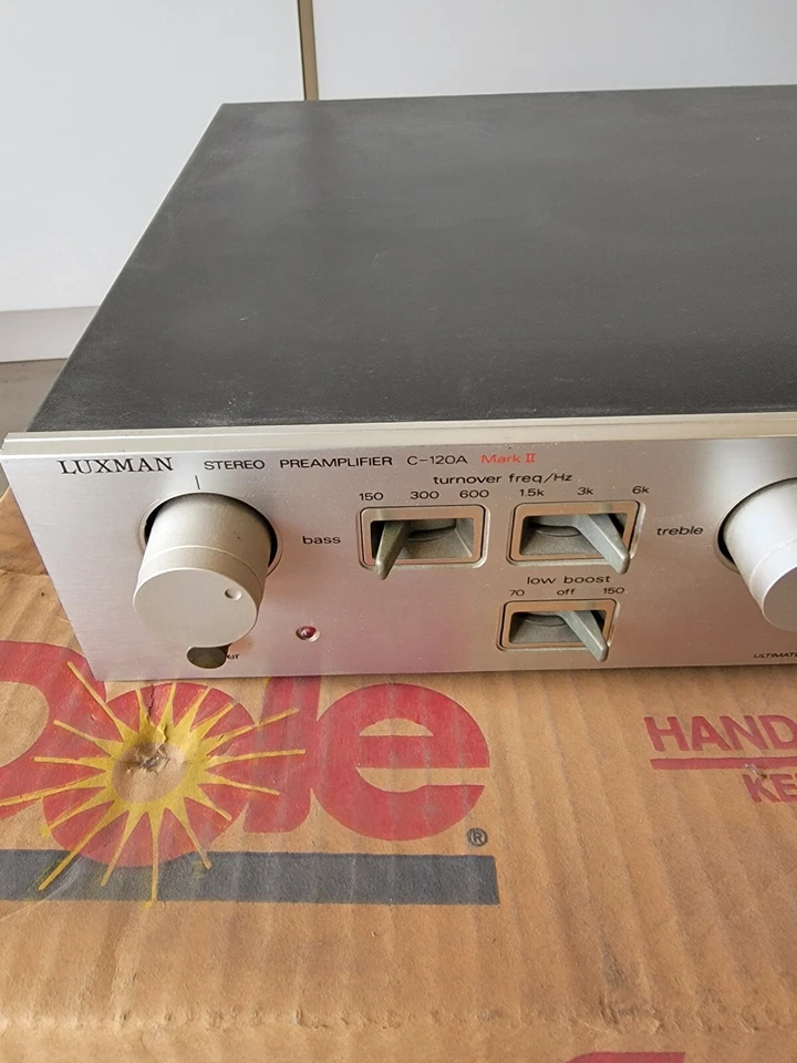 Preamplificador Luxman C120A MkII (falta perilla de volumen) 220V modelo japonés Foto 2 de 4
