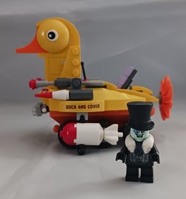 BatBoat Duckmobile Penguin Batman Figures From LEGO 70909 Movie Batcave Break-in